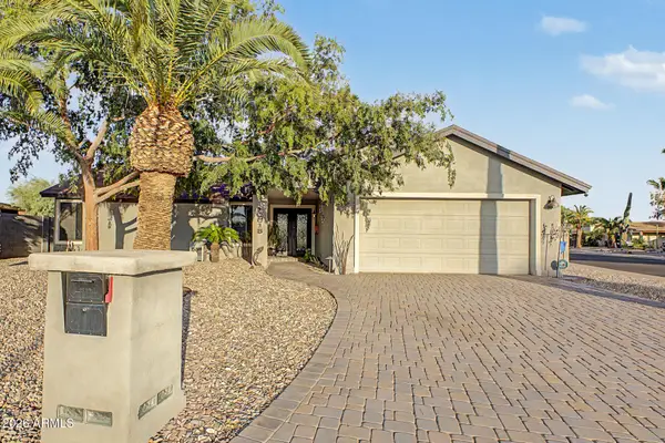12615 N 38th Place, Phoenix, AZ 85032
