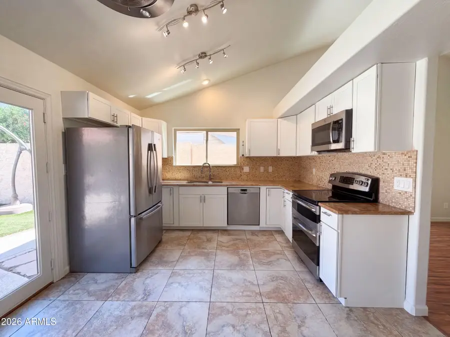 3906 E Amberwood Drive, Phoenix, AZ 85048 - #2