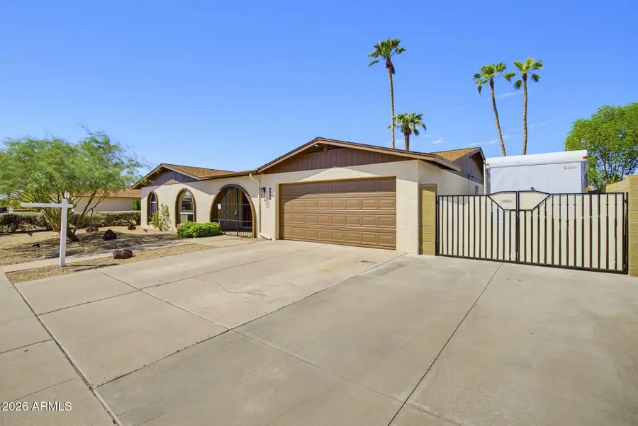 9820 N 56th Avenue, Glendale, AZ 85302 - #3