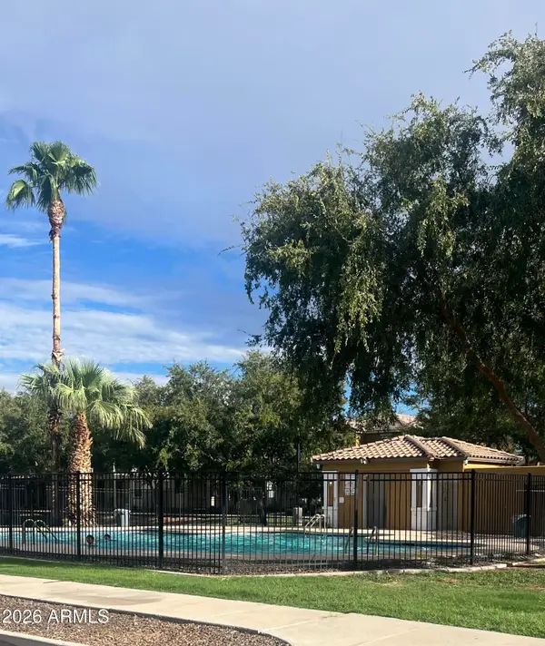 2551 N 73rd Drive, Phoenix, AZ 85035