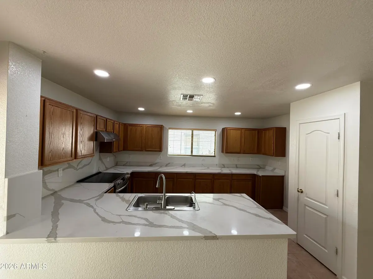 9518 N 82nd Glen, Peoria, AZ 85345 - #1