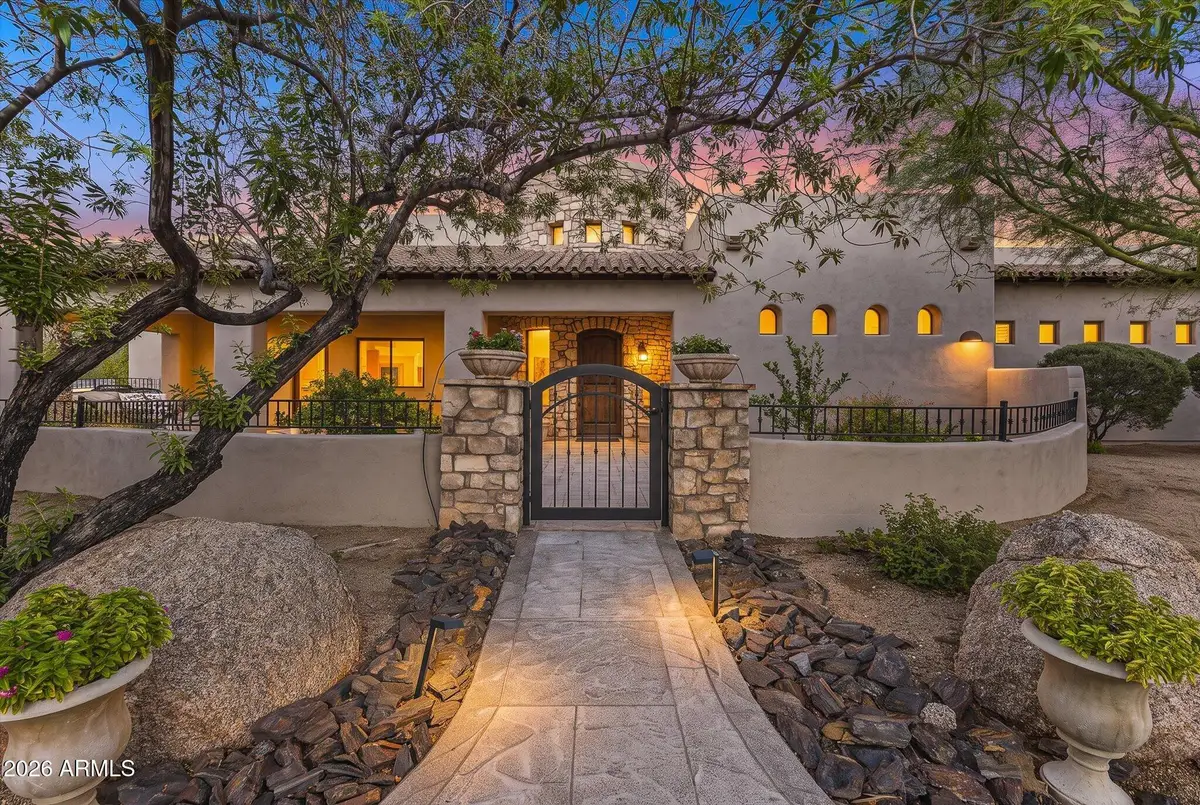 7621 E Dixileta Drive, Scottsdale, AZ 85266 - #1