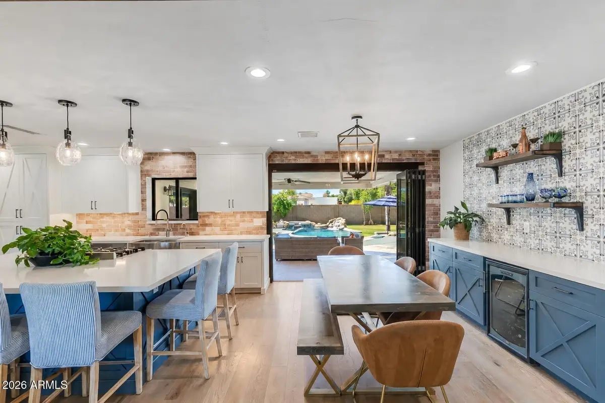 3229 E Montecito Avenue, Phoenix, AZ 85018 - #1