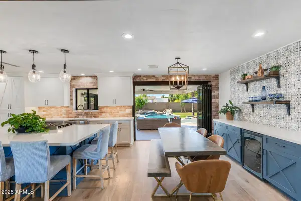 3229 E Montecito Avenue, Phoenix, AZ 85018