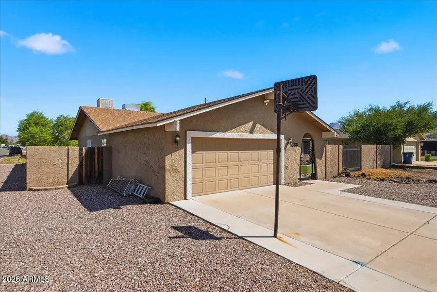 686 W 22nd Avenue, Apache Junction, AZ 85120 - #2