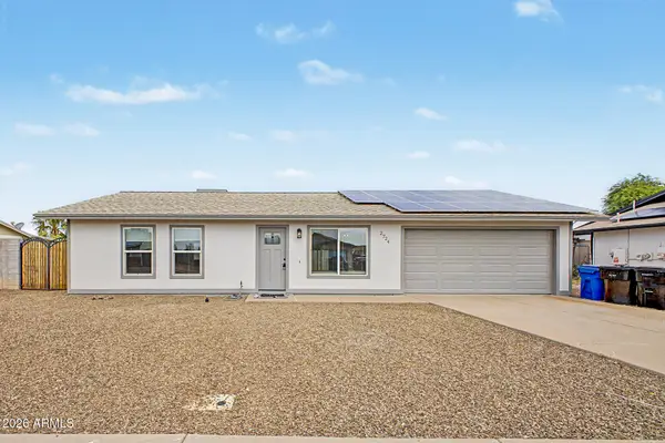 2724 E Holmes Avenue, Mesa, AZ 85204