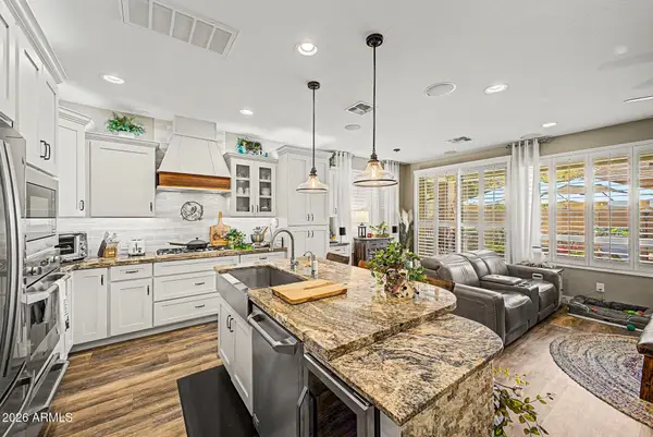 845 E Silversword Lane, Queen Creek, AZ 85140