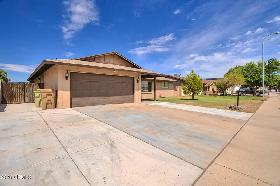 6748 W Vermont Avenue, Glendale, AZ 85303 - #3