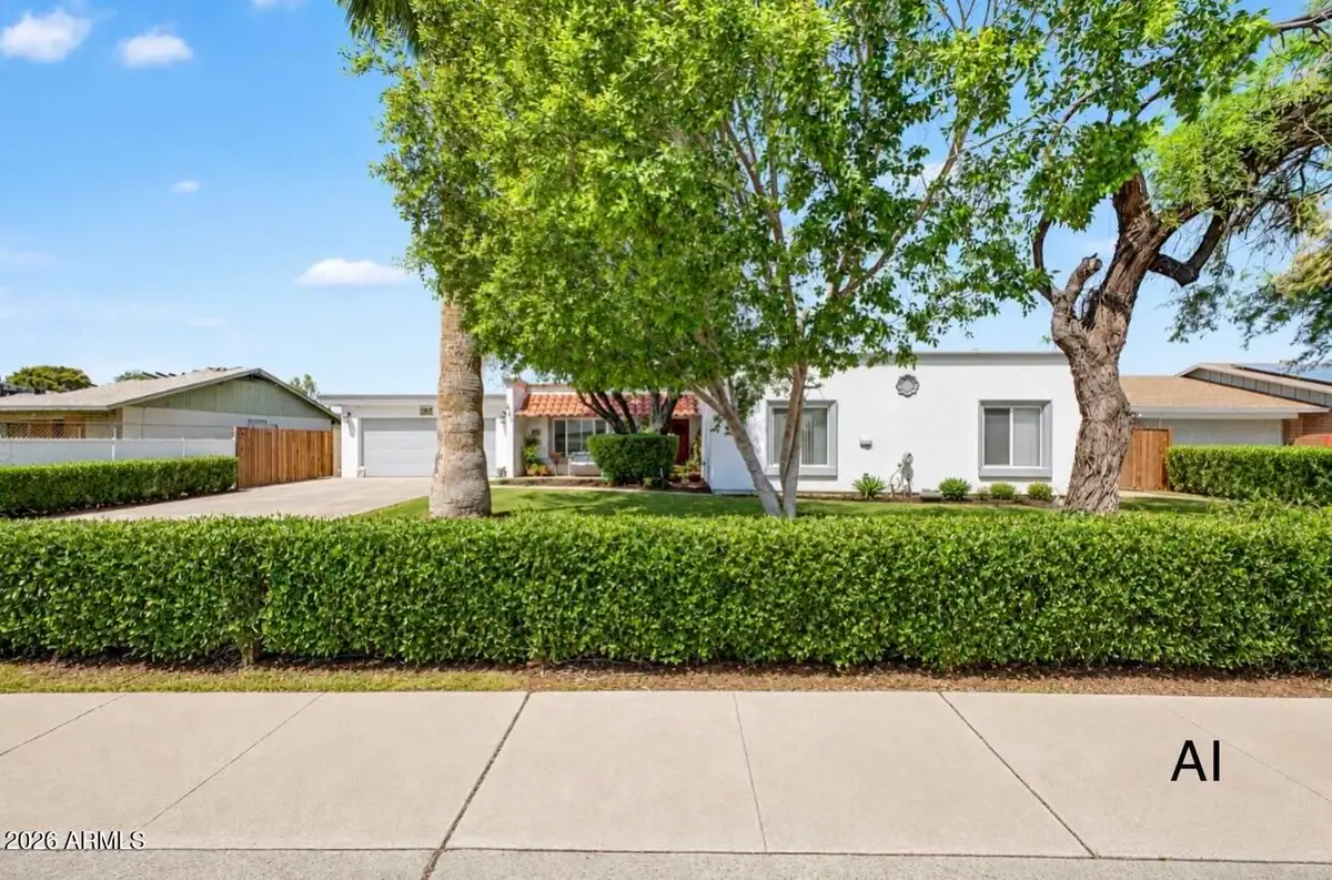 5816 W Royal Palm Road, Glendale, AZ 85302 - #1