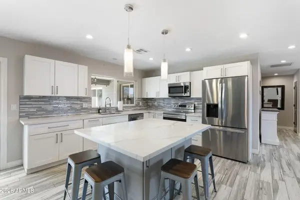 2418 W Calavar Road, Phoenix, AZ 85023