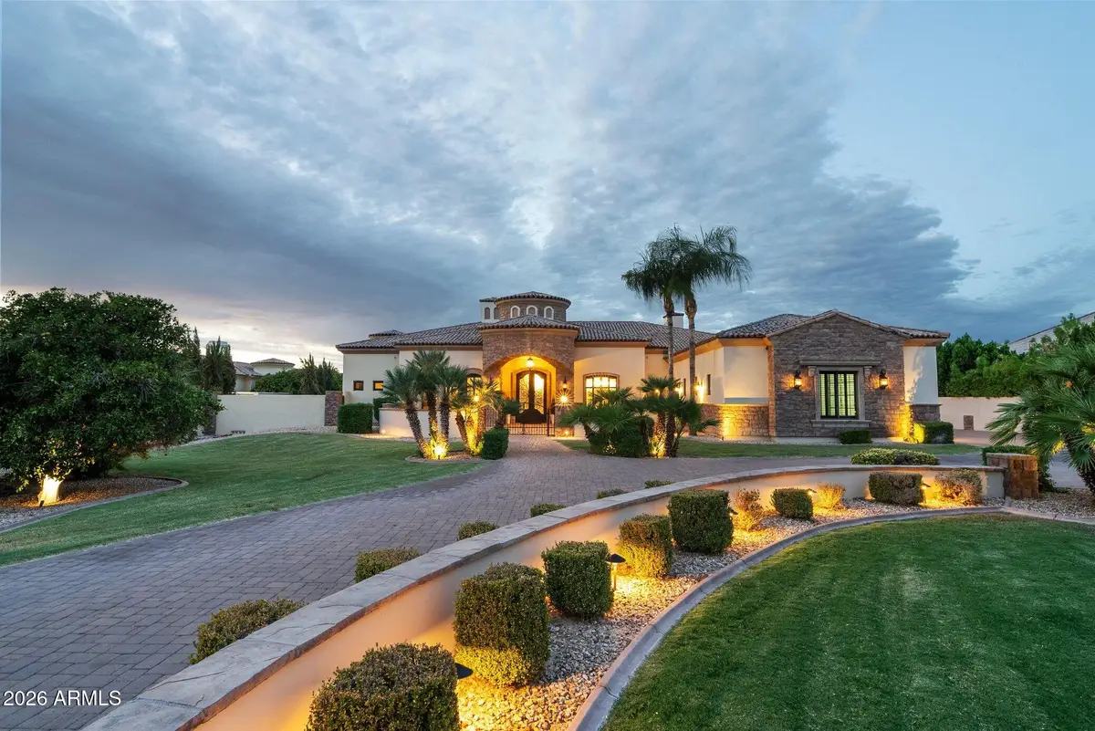 3750 E Juniper Circle, Mesa, AZ 85205 - #1