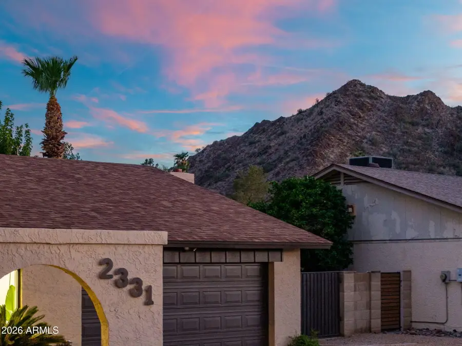 2331 E Sunnyside Drive, Phoenix, AZ 85028 - #2