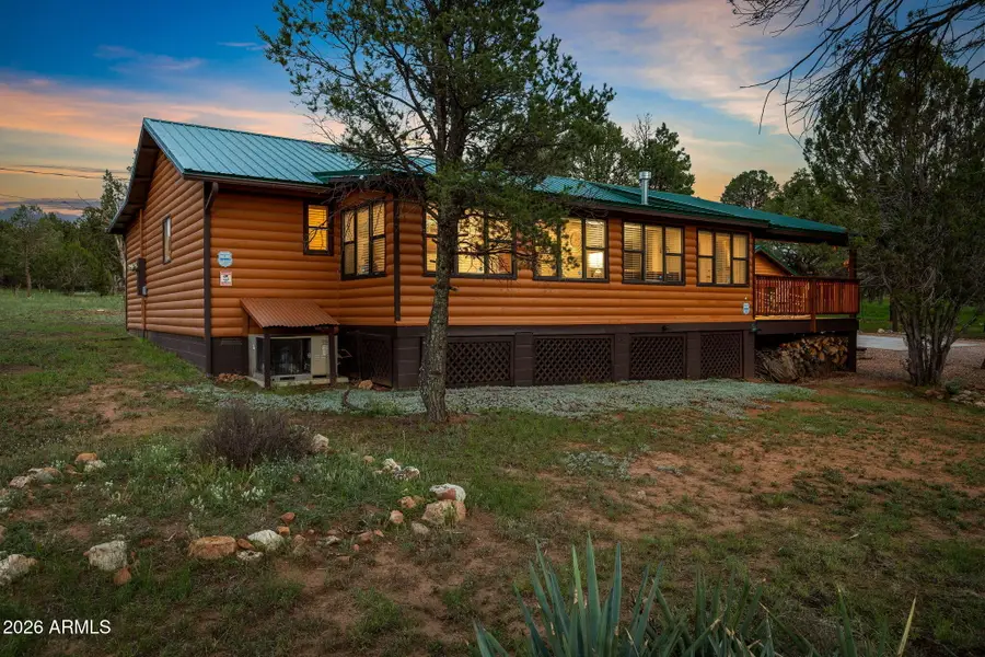 3339 Navajo Drive, Overgaard, AZ 85933 - #3