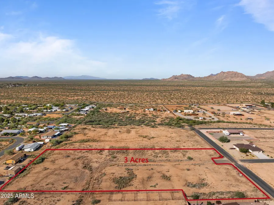 22781 W Weaver Valley Drive, Congress, AZ 85332 - #2