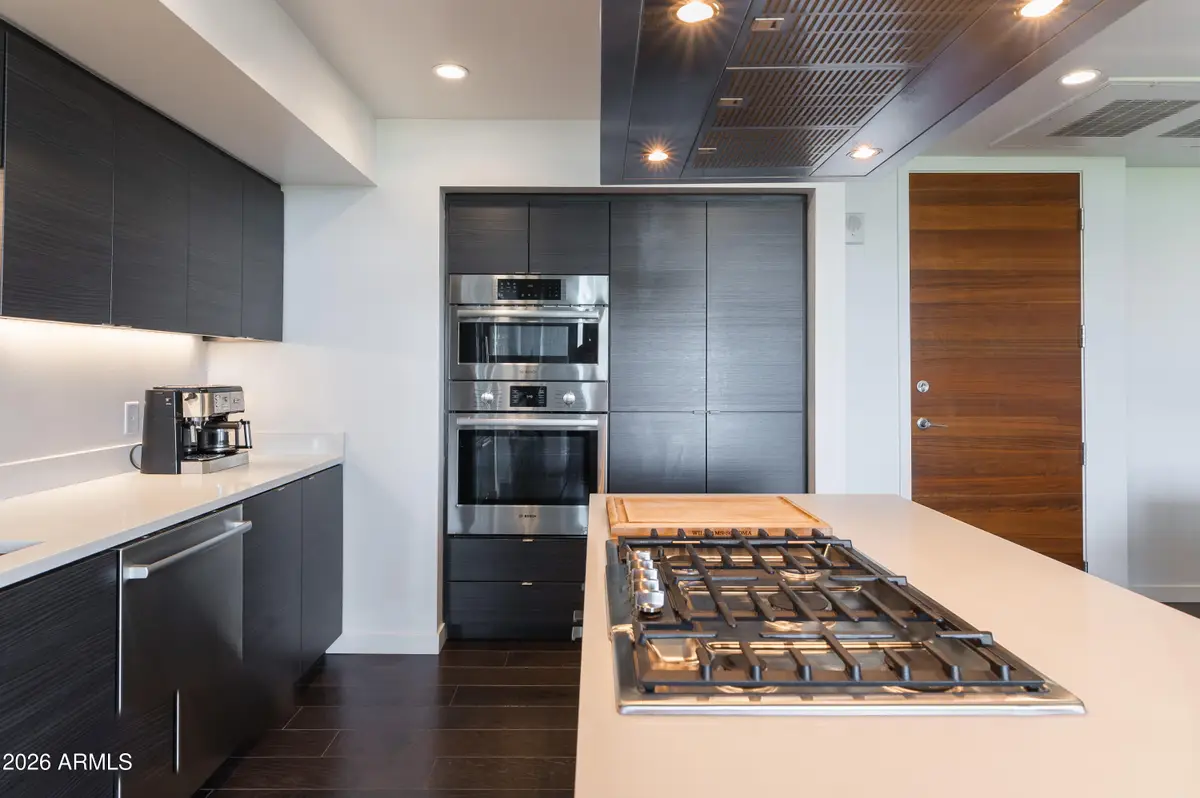 200 W Portland Street #624, Phoenix, AZ 85003 - #1
