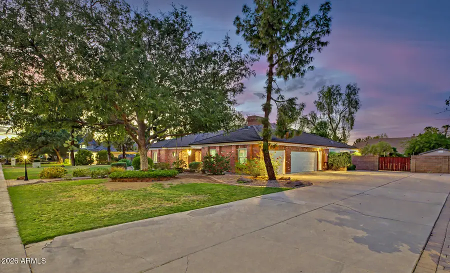 834 E San Angelo Avenue, Gilbert, AZ 85234 - #3