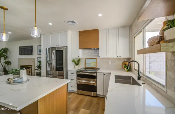 2520 E Dahlia Drive, Phoenix, AZ 85032