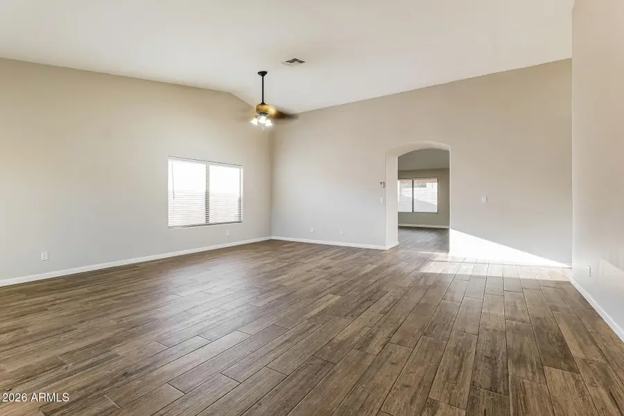667 E Santa Fe Street, Casa Grande, AZ 85122 - #3