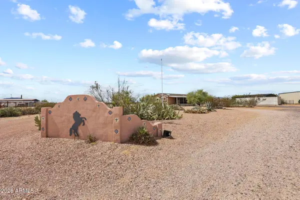 51504 W Donald Road, Aguila, AZ 85320