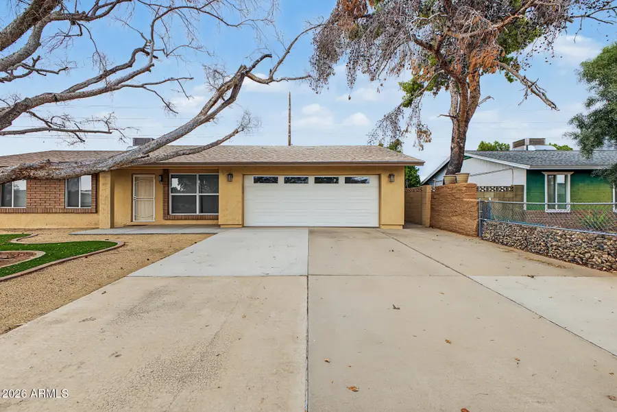 1636 W Villa Theresa Drive, Phoenix, AZ 85023 - #2