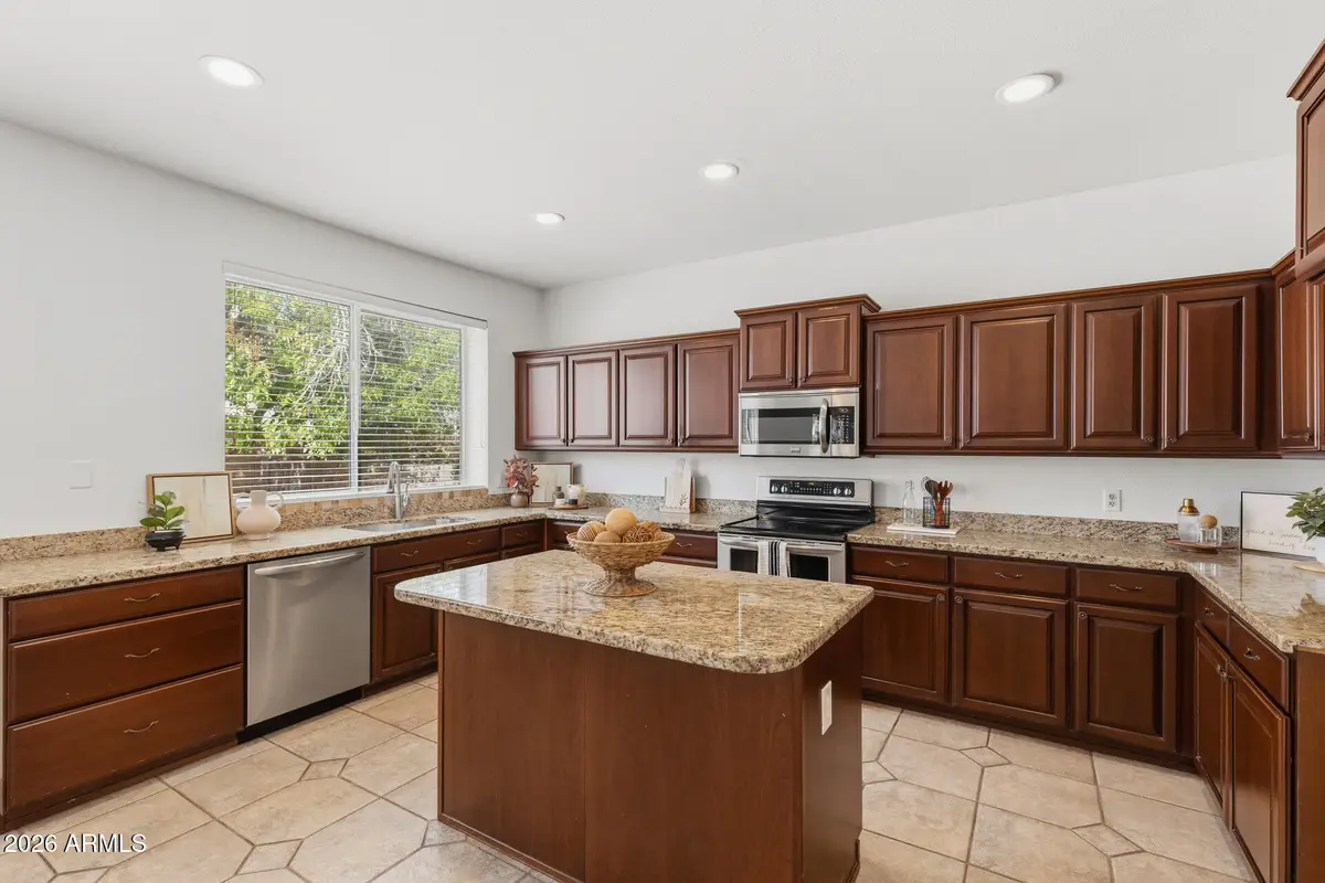 6738 W Wahalla Lane, Glendale, AZ 85308 - #1