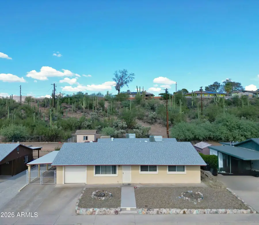 342 W Danbury Road, Kearny, AZ 85137 - #2