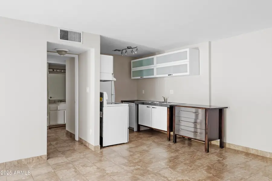 5525 E Thomas Road #R11, Phoenix, AZ 85018 - #2