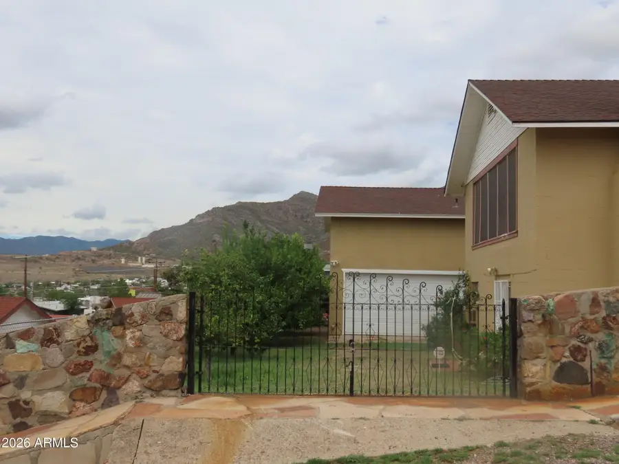 212 W Crowe Street, Superior, AZ 85173 - #3
