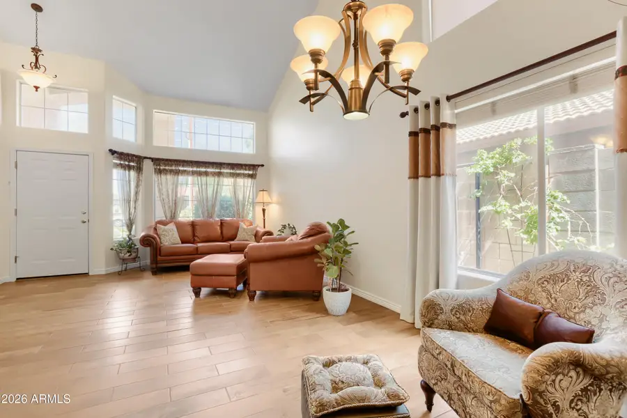 233 W Grovers Avenue, Phoenix, AZ 85023 - #3