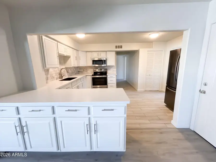 4253 E Vineyard Road, Phoenix, AZ 85042 - #2