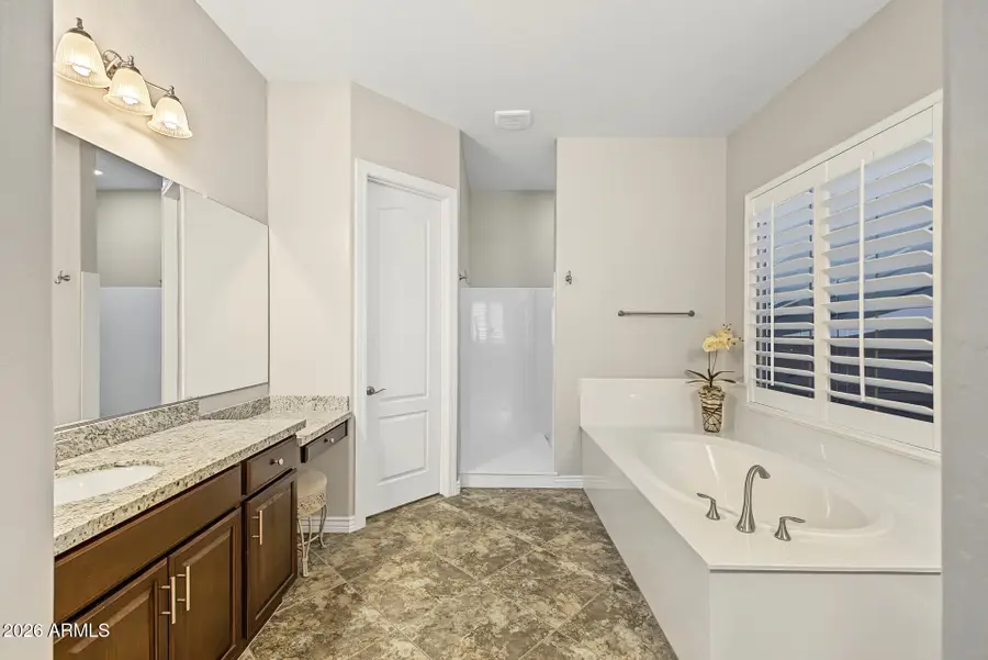 2052 S Navajo Court, Chandler, AZ 85286 - #3