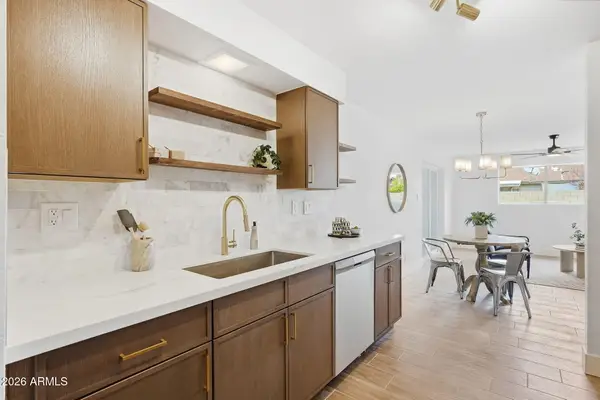 3918 W Kaler Drive, Phoenix, AZ 85051