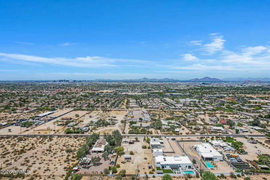 2241 E Desert Lane #1, Phoenix, AZ 85042 - #3