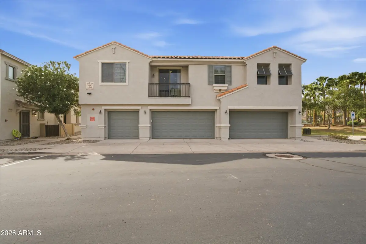 2909 E Dunbar Drive E, Phoenix, AZ 85042 - #1