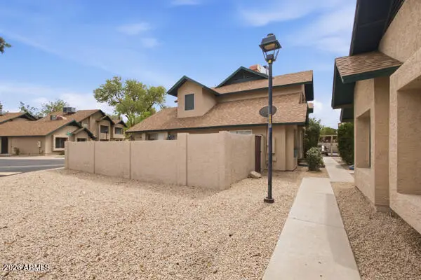 8024 N 48th Lane, Glendale, AZ 85302 - #2
