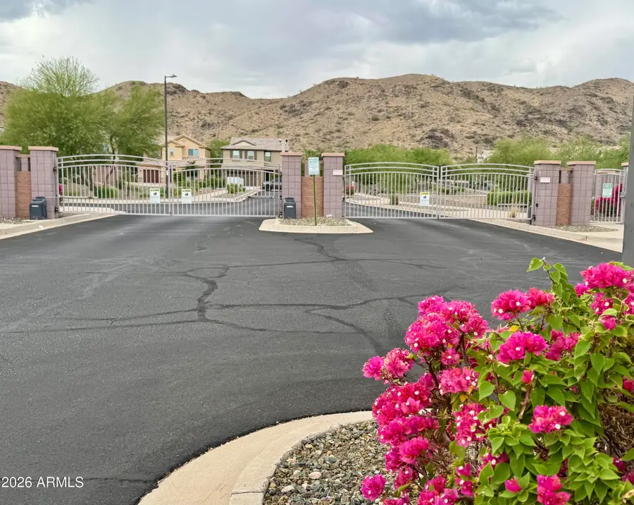 3921 E Sophie Lane, Phoenix, AZ 85042 - #3