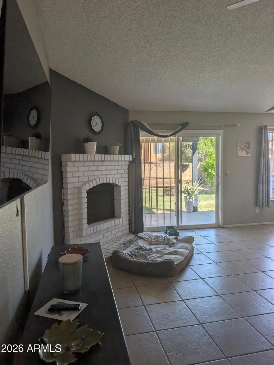 1626 E Vineyard Road, Phoenix, AZ 85042 - #2