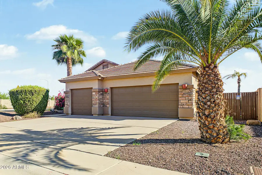 8109 W Nicolet Avenue, Glendale, AZ 85303 - #3