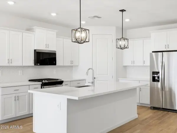 17782 W Illini Street, Goodyear, AZ 85338