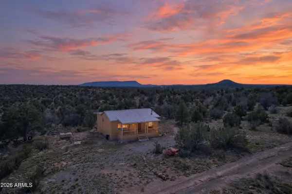 33265 W Mesa Road, Seligman, AZ 86337
