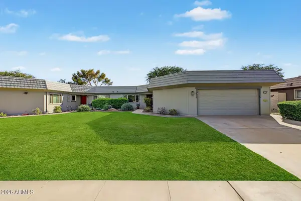 10189 W Pineaire Drive, Sun City, AZ 85351