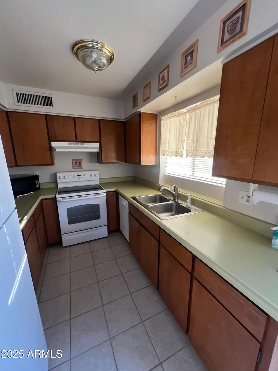 5518 E Lindstrom Lane #B6, Mesa, AZ 85215 - #3