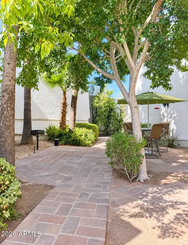 3416 N 44th Street #32, Phoenix, AZ 85018