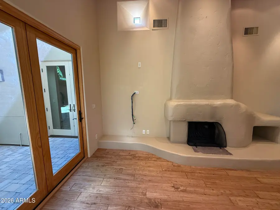 3302 E Campbell Avenue #9, Phoenix, AZ 85018 - #3