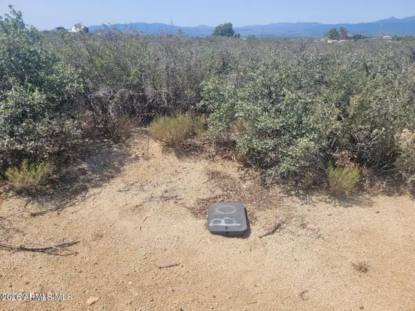8155 W Barrington Road #76, Wilhoit, AZ 86332