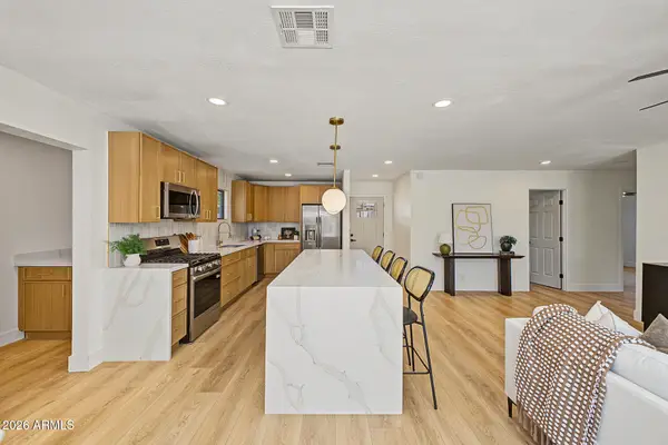1330 E Catalina Drive, Phoenix, AZ 85014