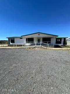 46804 N 7th Street, Ash Fork, AZ 86320