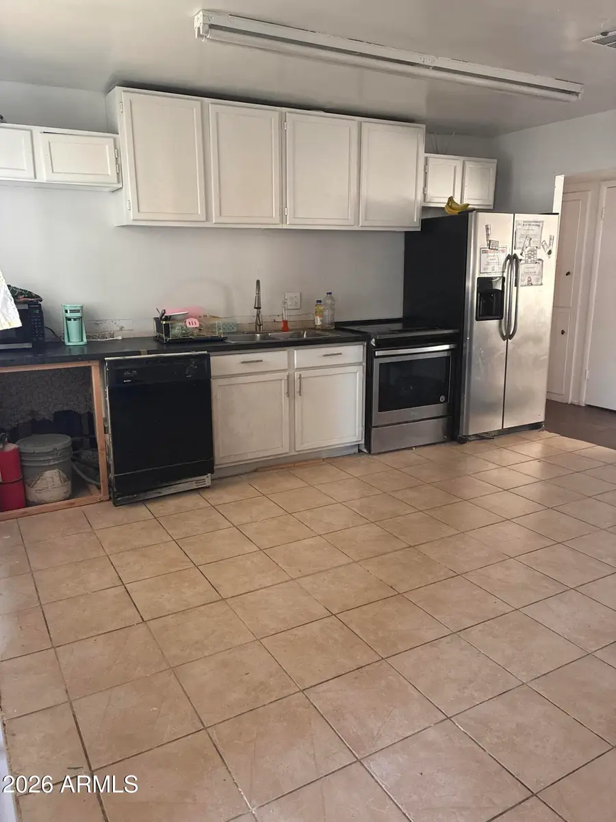 7946 W Cheery Lynn Road, Phoenix, AZ 85033 - #2