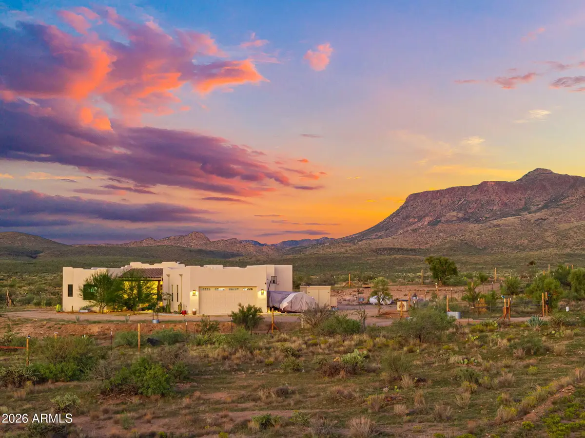 26672 W Billy Clegg Road, Congress, AZ 85332 - #1