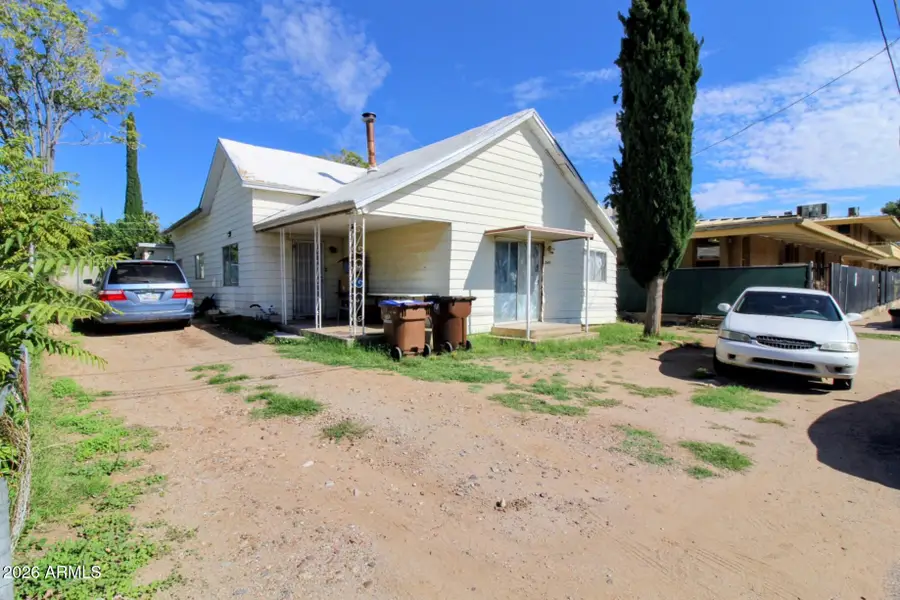 349 S Devereaux Street, Globe, AZ 85501 - #2
